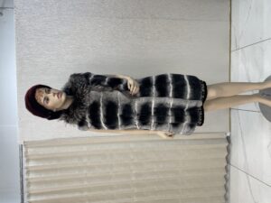 Кролик  с капюшоном жилет Тина