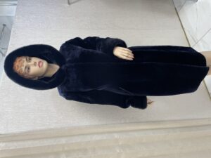 Мутон пальто с капюшоном Каприс